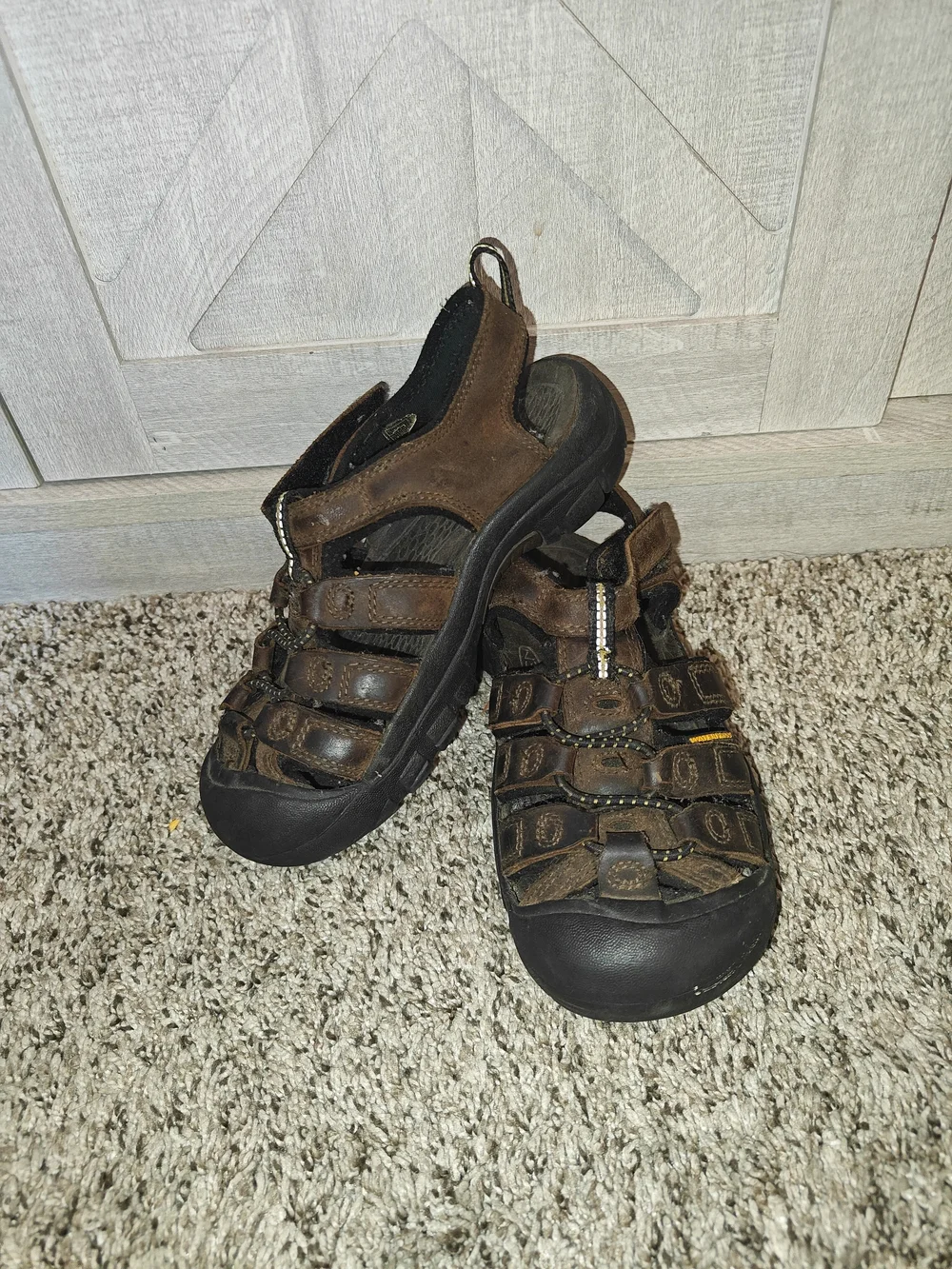 KEEN Newport H2 sandals in Brown Leather Size 13c